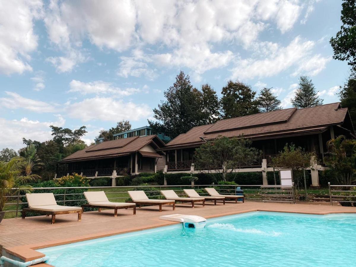 Phubachiang Golf & Resort Pakse Eksteriør bilde