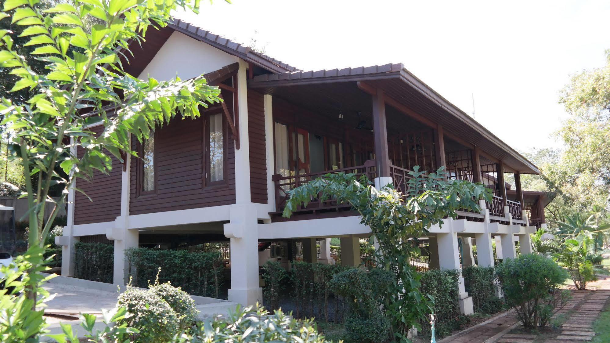 Phubachiang Golf & Resort Pakse Eksteriør bilde