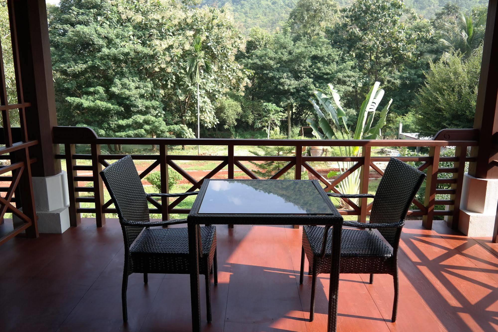 Phubachiang Golf & Resort Pakse Eksteriør bilde
