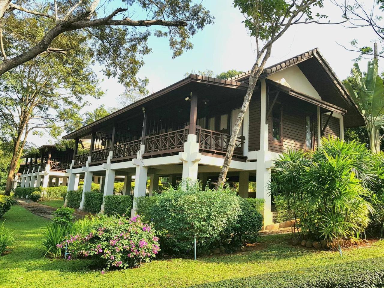Phubachiang Golf & Resort Pakse Eksteriør bilde